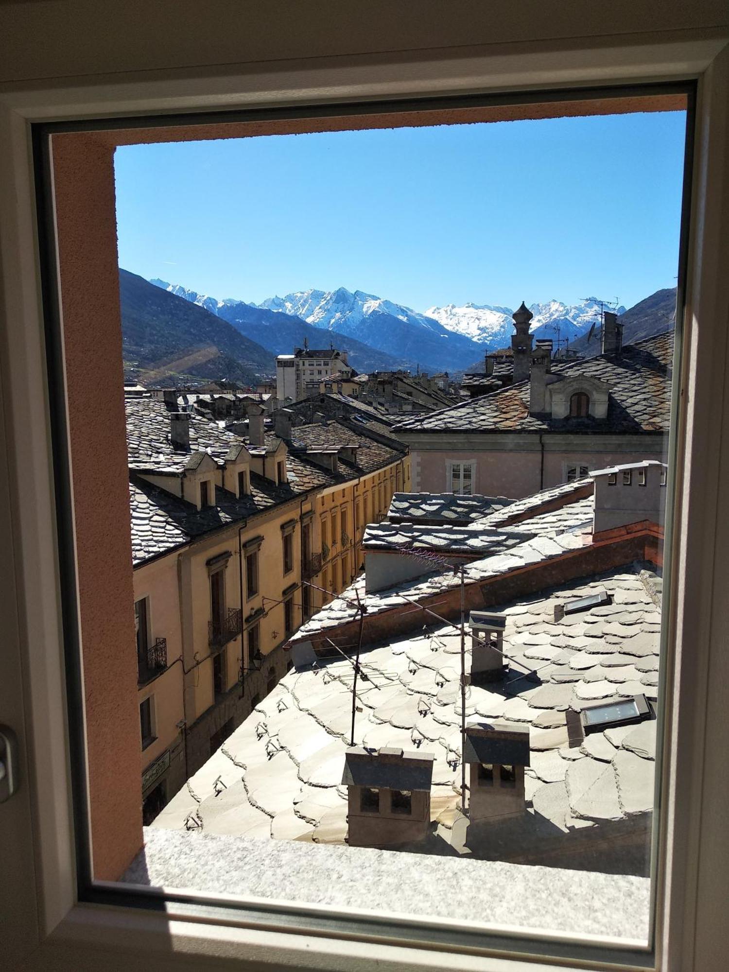 Maison Soleil - In Mansarda - Affitti Brevi Italia Aosta Luaran gambar