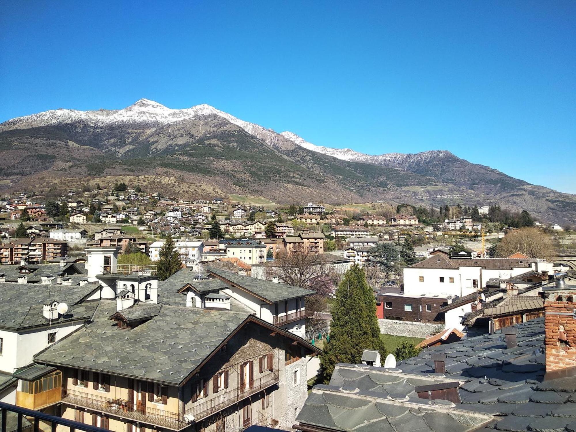 Maison Soleil - In Mansarda - Affitti Brevi Italia Aosta Luaran gambar